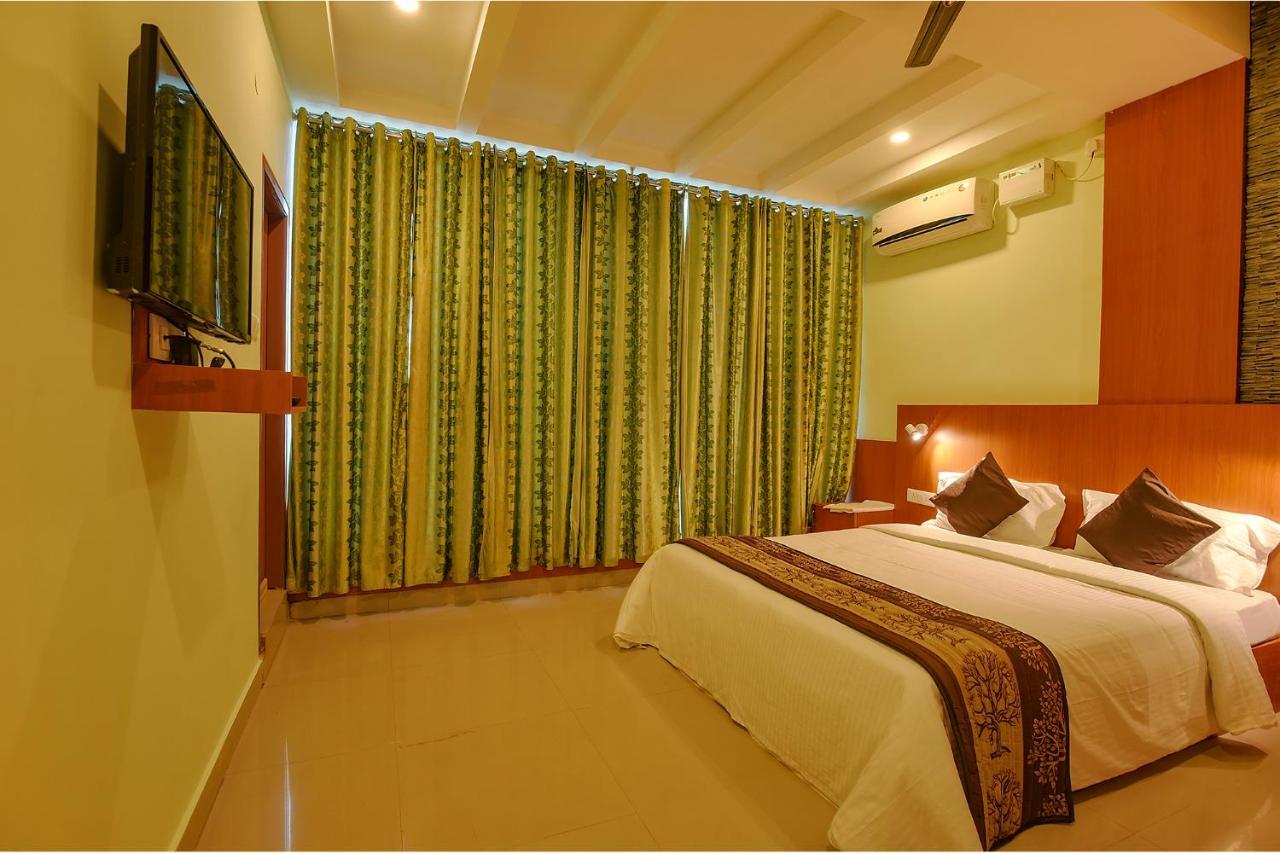 Fabhotel The Btm Palace - Btm Layout Nr Gopalan Innovation Mall Бангалор Экстерьер фото